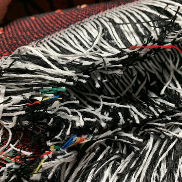 HARRY POTTER Gryffindor House Crest Woven TAPESTRY THROW BLANKET! - Picture 7 of 10